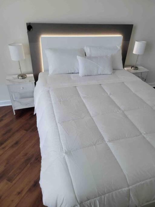 Luxury Apt 3 Mins To Dt Tampa -Pool-Gym-Balcony Bagian luar foto