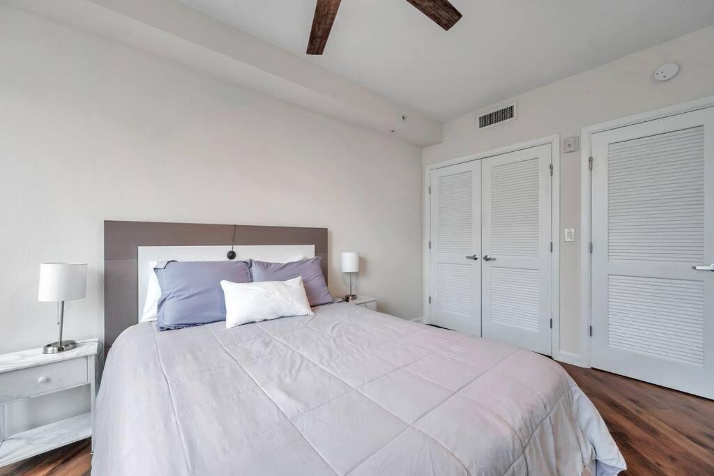 Luxury Apt 3 Mins To Dt Tampa -Pool-Gym-Balcony Bagian luar foto