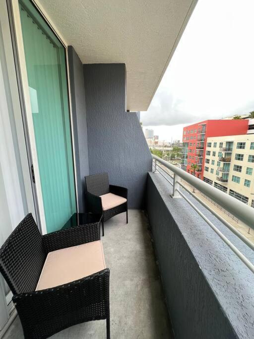 Luxury Apt 3 Mins To Dt Tampa -Pool-Gym-Balcony Bagian luar foto