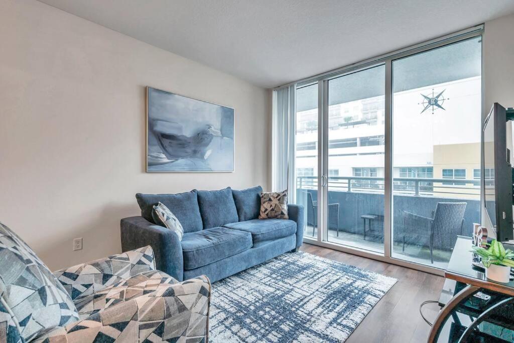 Luxury Apt 3 Mins To Dt Tampa -Pool-Gym-Balcony Bagian luar foto